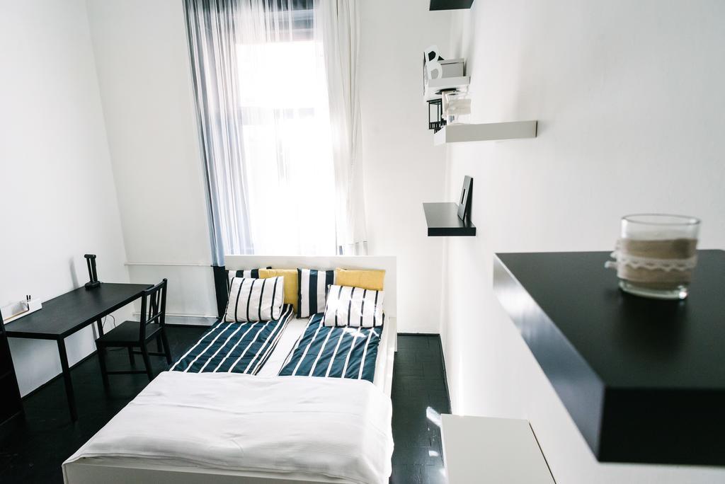 D.Five Stylish Apartment On Vaci Street Budapest Eksteriør billede