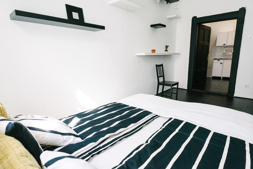 D.Five Stylish Apartment On Vaci Street Budapest Eksteriør billede