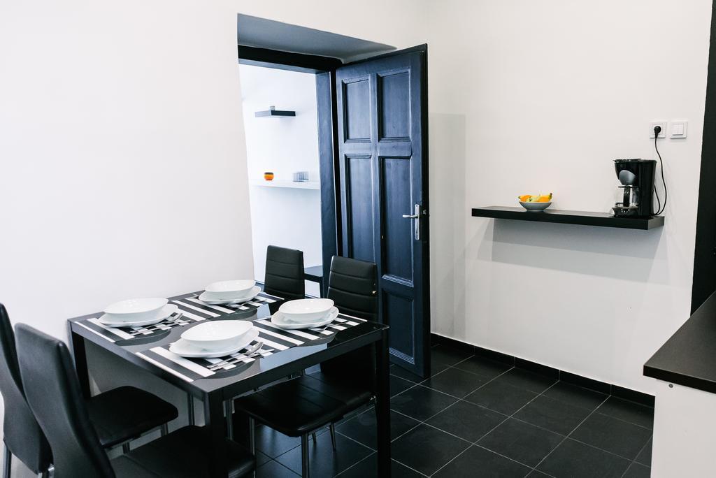 D.Five Stylish Apartment On Vaci Street Budapest Eksteriør billede